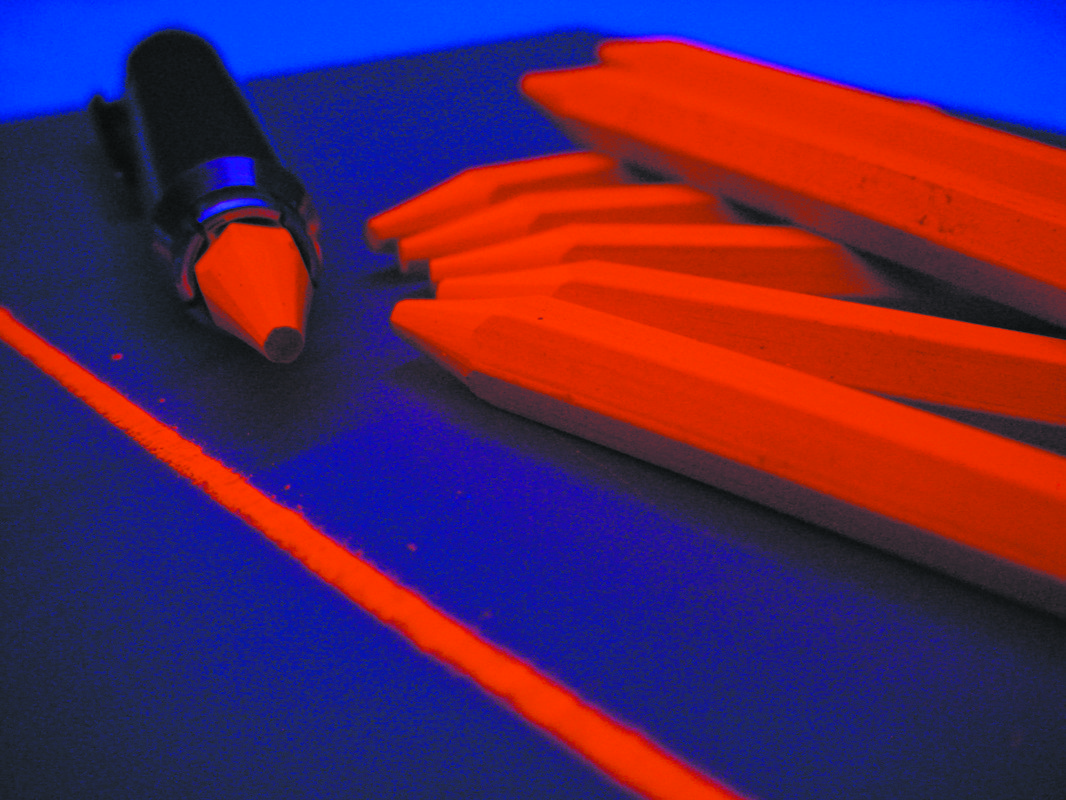 0259 Fluorescent lumber crayon 12x120 мм